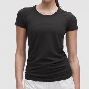lululemon swiftly tech short sleeve 2.0 hip length- never worn